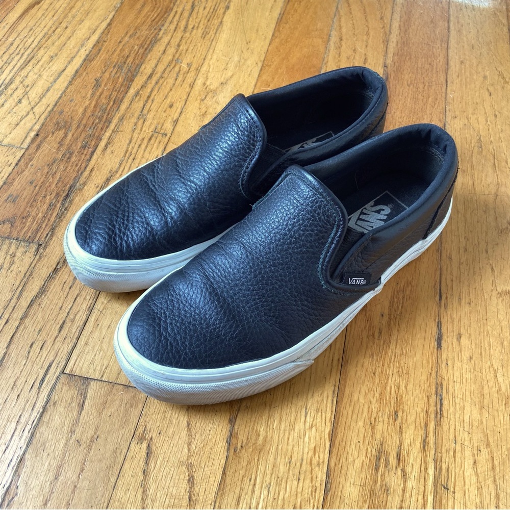 EUC Vans “Asher” Black Leather Unisex Shoes ~ 7W/5.5M